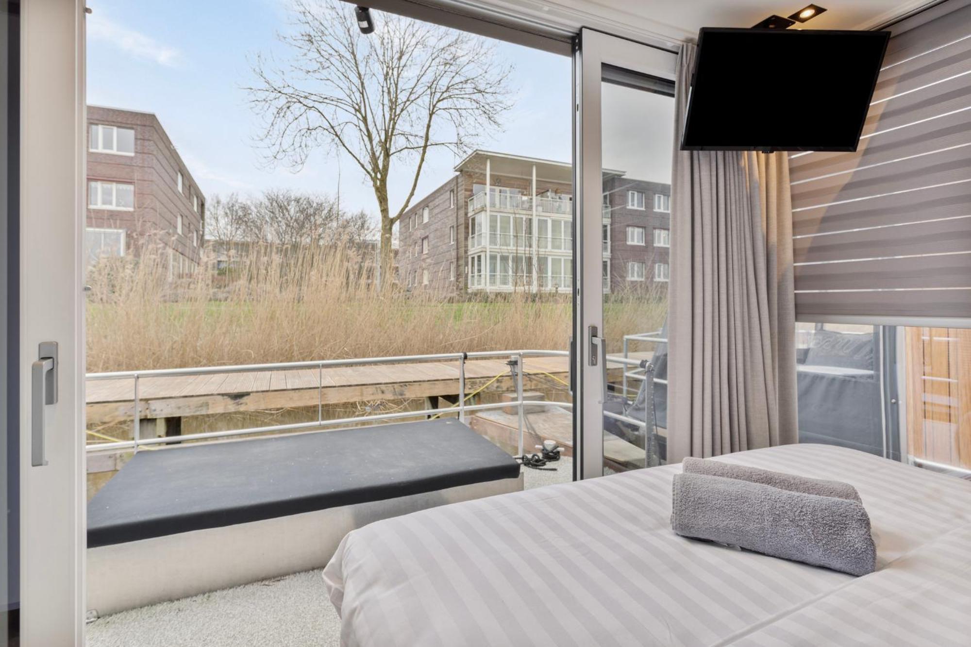 Luxurious Waterloft Near Beach And Centre By Weltevreden Experience Zeewolde Extérieur photo