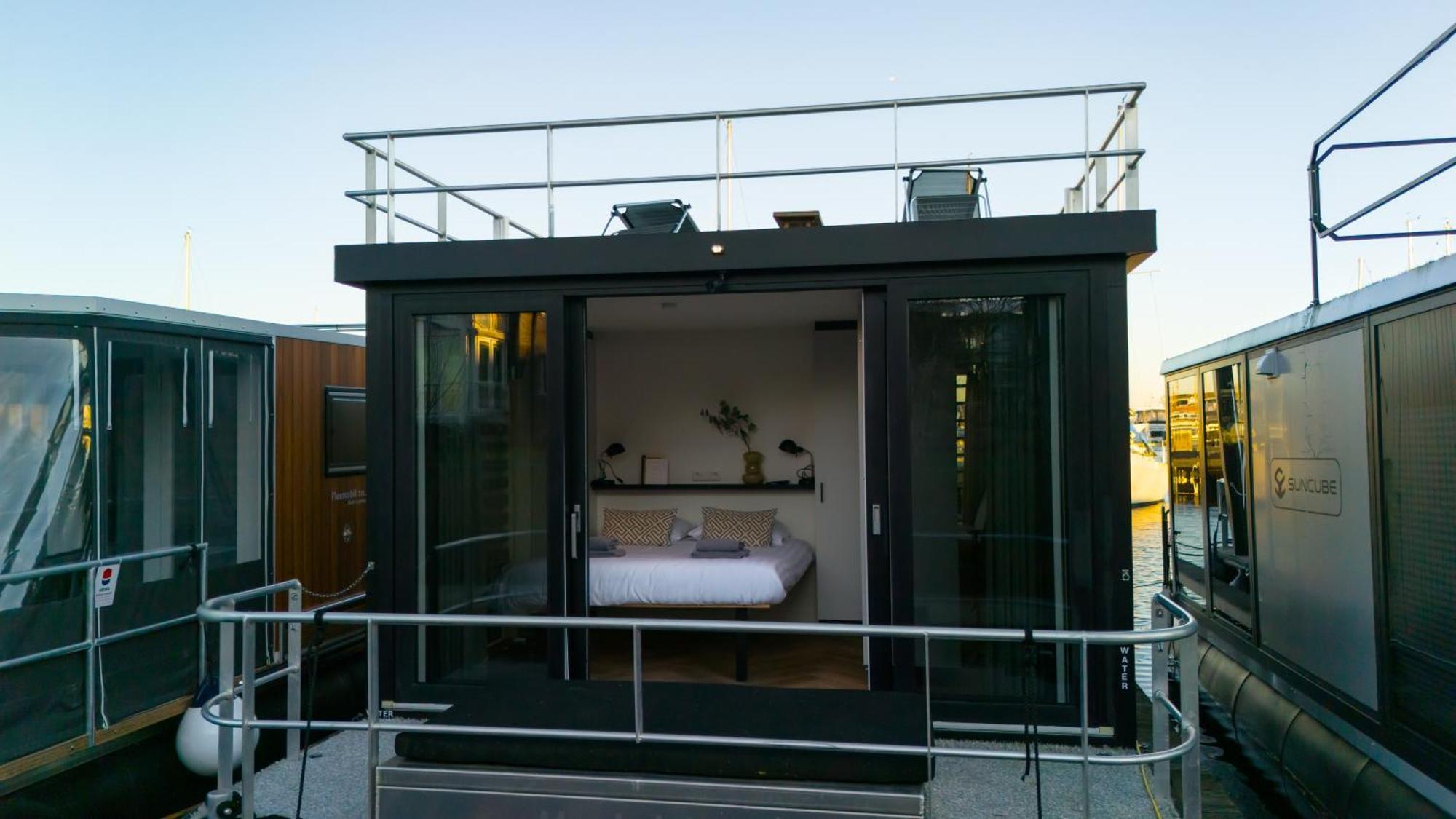 Luxurious Waterloft Near Beach And Centre By Weltevreden Experience Zeewolde Extérieur photo