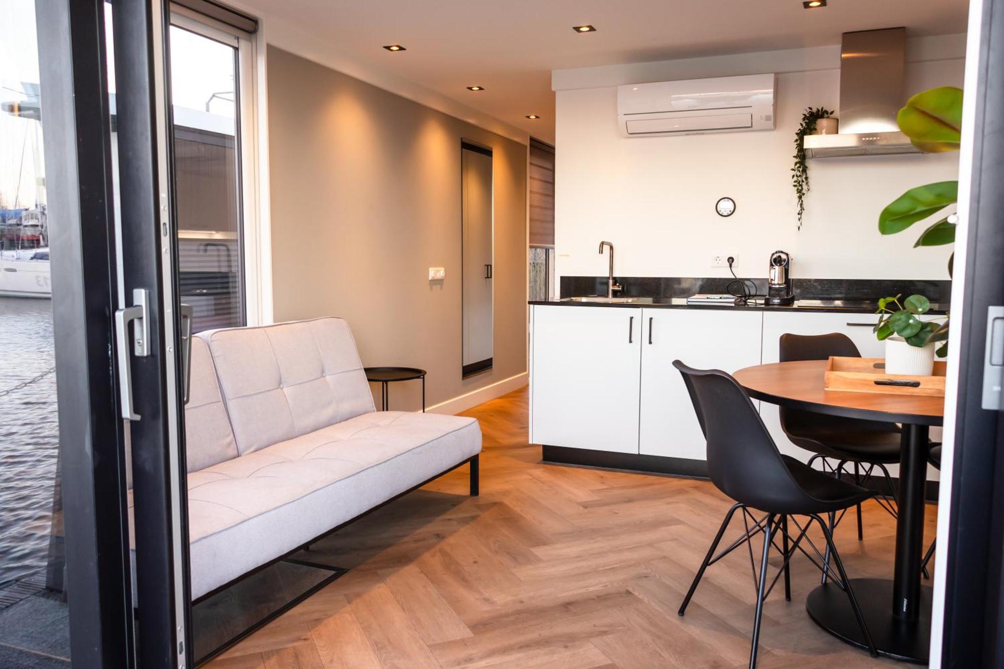 Luxurious Waterloft Near Beach And Centre By Weltevreden Experience Zeewolde Extérieur photo