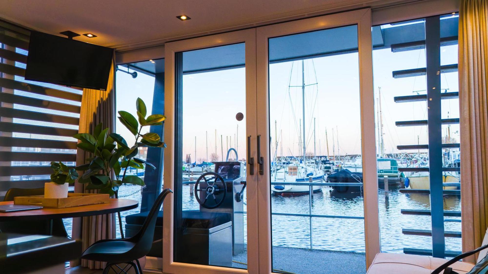 Luxurious Waterloft Near Beach And Centre By Weltevreden Experience Zeewolde Extérieur photo
